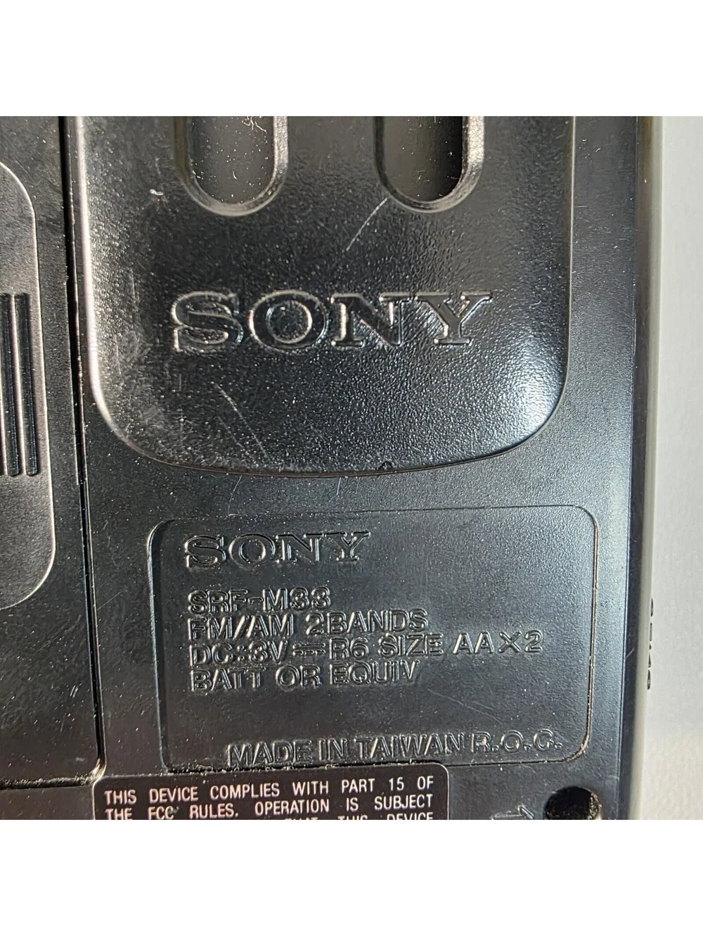 VTG Sony Walkman SRF-M33 AM/FM Walkman Radio w/ Original Headphones & Batteries